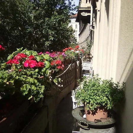 לינה וארוחת בוקר Casa Di Stefano מילאנו